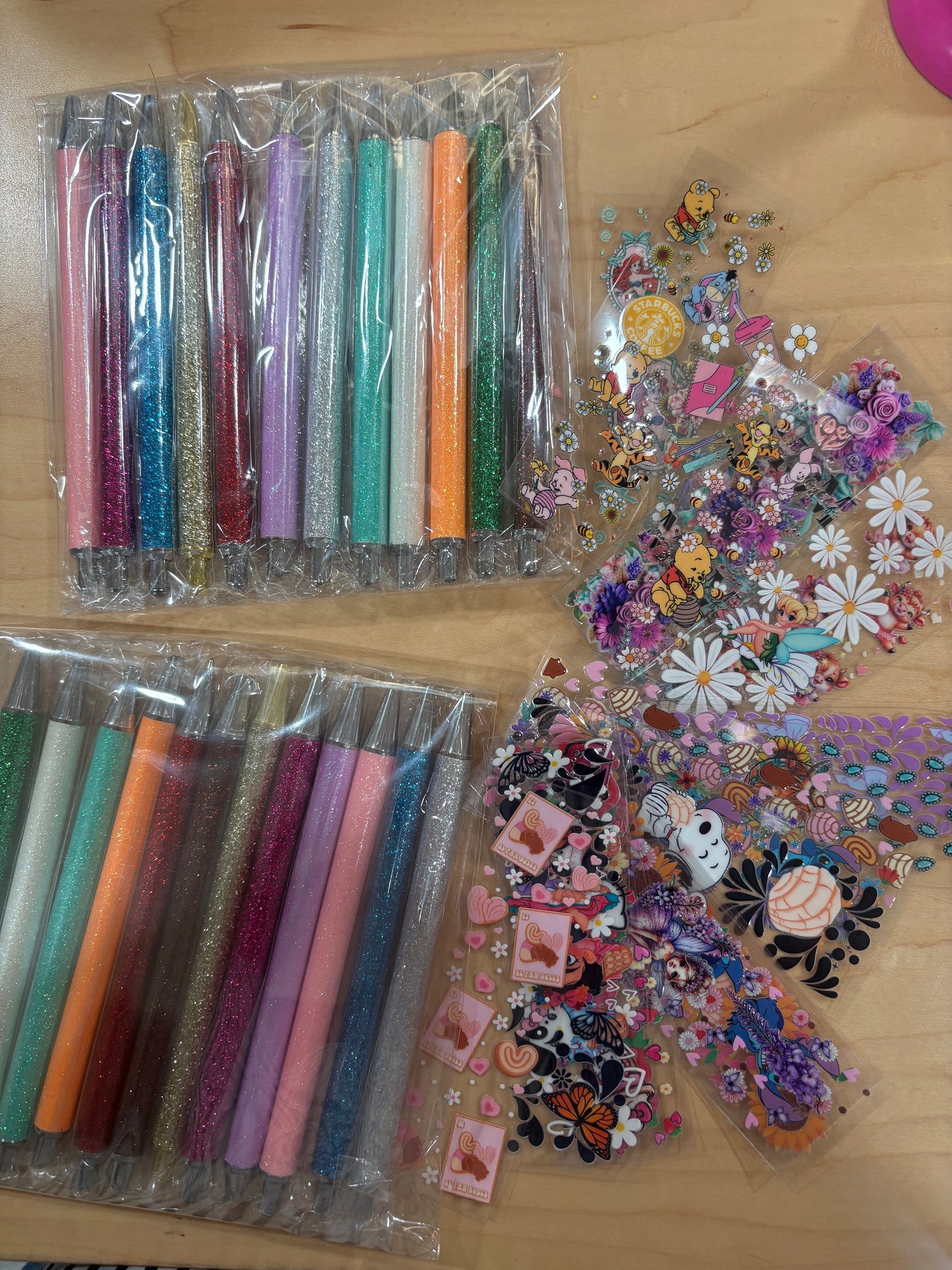 Paquete de 24 Lapiceros y 24 UVDTF